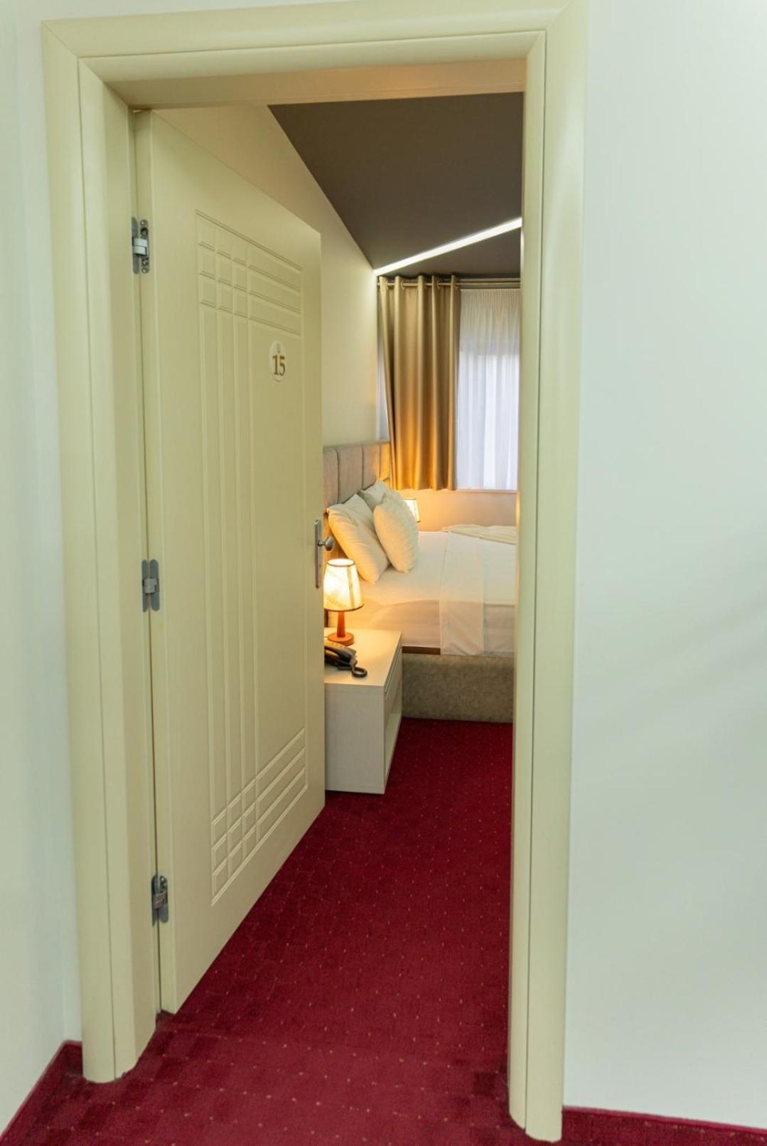Alko Hotel Shkoder Exterior photo