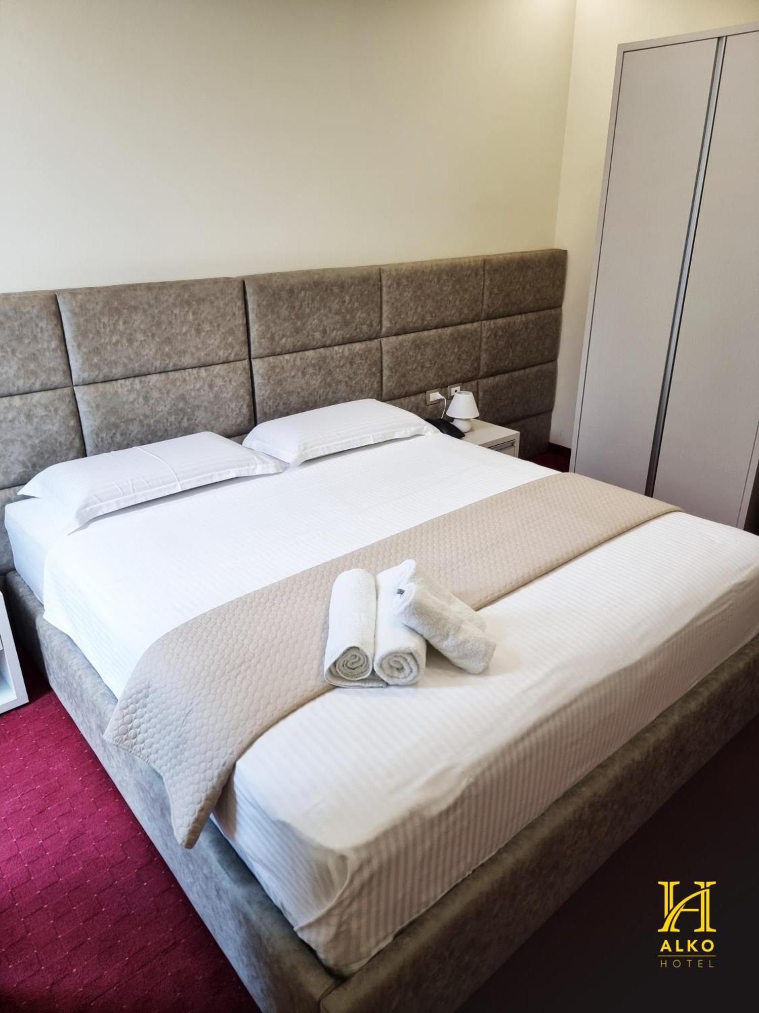 Alko Hotel Shkoder Exterior photo